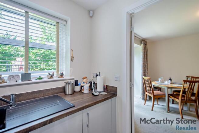 1 bed Apartment for sale Image 12