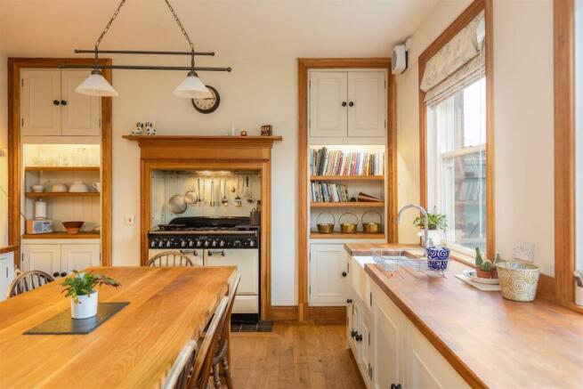 The Avenue 10 Kitchen-8.jpg