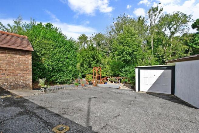 Driveway/Parking