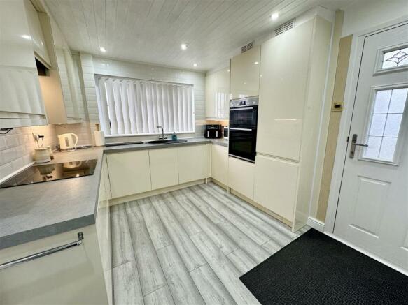 kitchen.JPEG