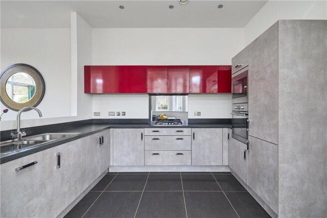 2 bed Bungalow for sale Image 7