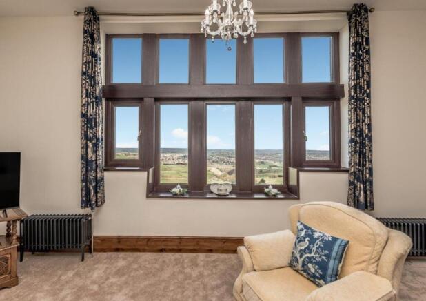 8 bed Detached for sale Image 9