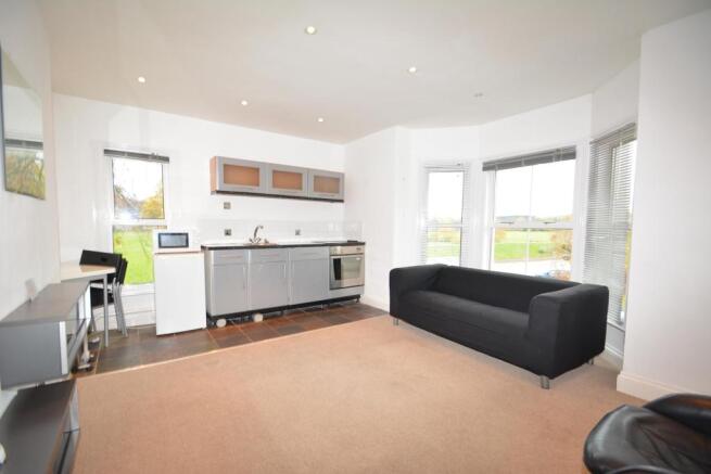 Kitchen/Lounge