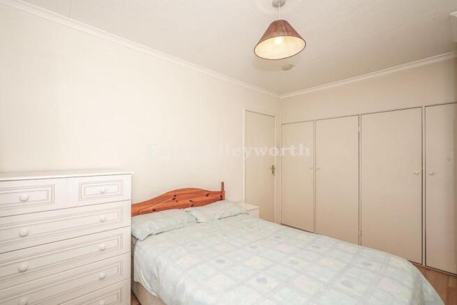 Bedrom 2 Further Vie