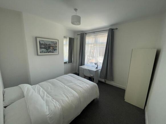 2 bed House to rent Image 7