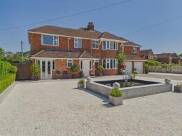 62, Hall Green, Malvern WR14 3QX