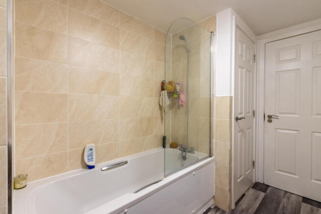 1 bed Flat for sale Image 6