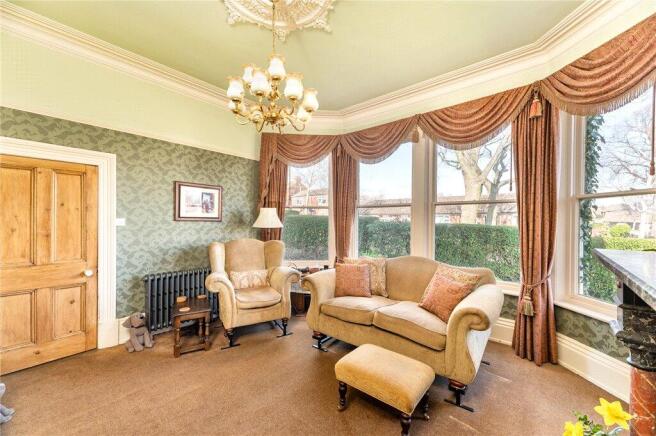 4 bed Detached for sale Image 4