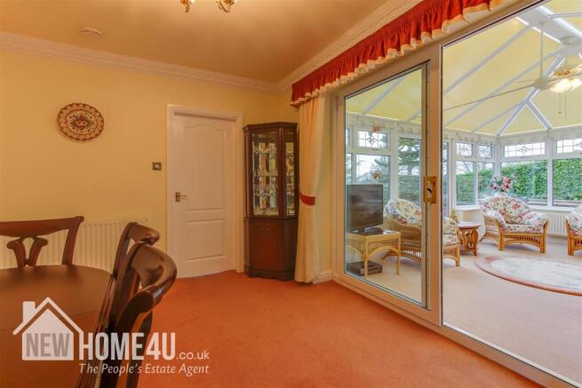 DINING ROOM: