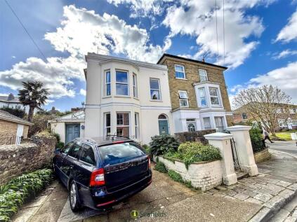 Buckingham Road, Ryde, PO33 2DP