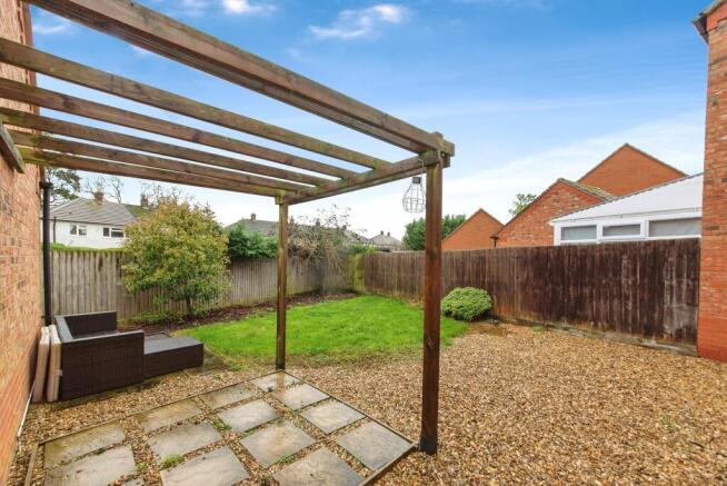 Churchfields Road, Folkingham, Sleaford photo 4