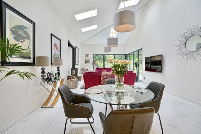 Vaulted Family Room