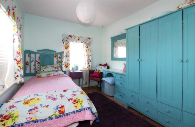 1030_McIntosh Drive.
