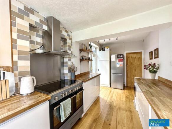 3 bed Semi-Detached for sale Image 10