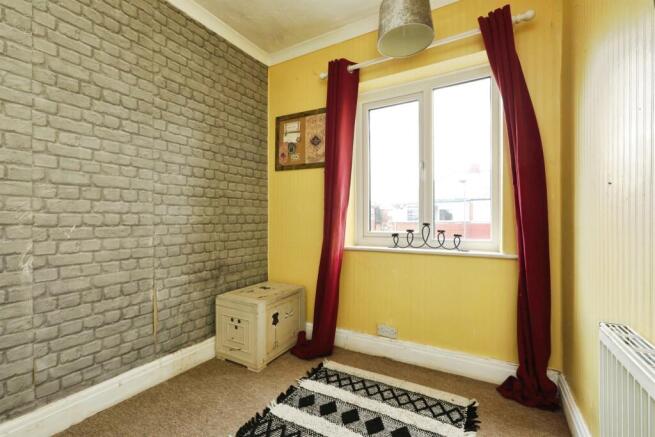 3 bed Semi-Detached for sale Image 10