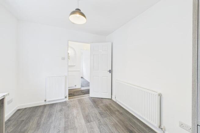 2 bed Detached Bungalow to rent Image 5