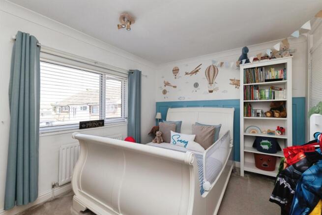 3 bed Terraced for sale Image 10