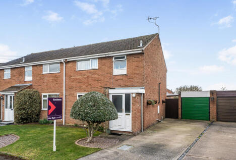 Plantation Crescent, Bredon, Tewkesbury, Worcestershire, GL20