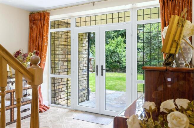 5 bed Detached for sale Image 7
