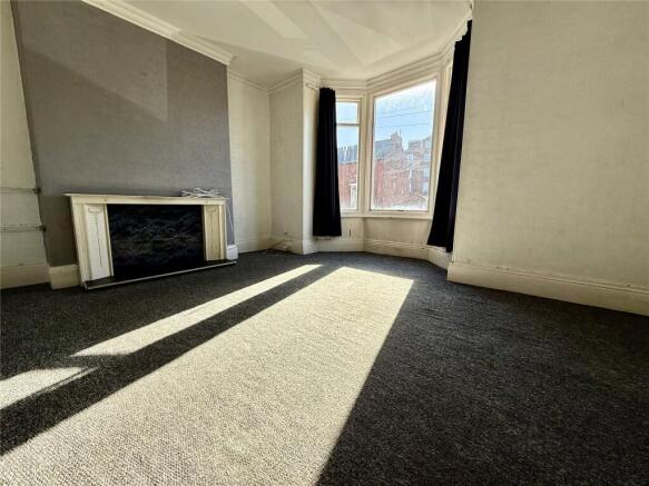 4 bed Flat Share for sale Image 8
