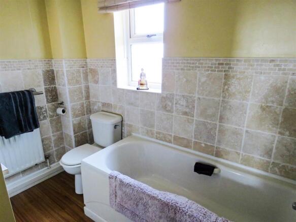 Bathroom.JPG