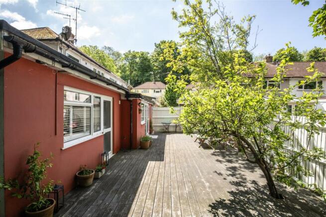 1 Winterbourne Close, Lewes Bn7 1JY-12.jpg