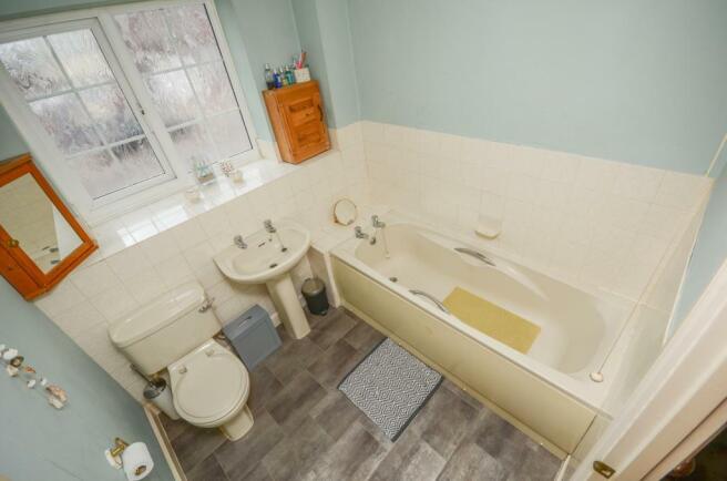 Bathroom.jpg