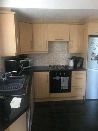 3 bed Semi-Detached for sale Image 2