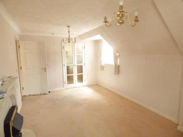2 bed Apartment for sale Image 12