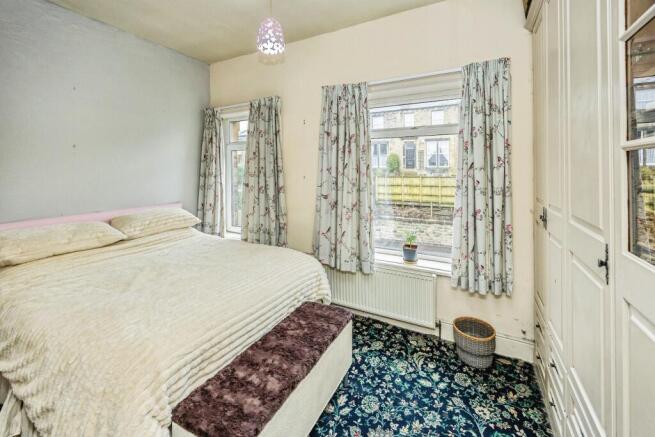 3 bed Terraced for sale Image 12