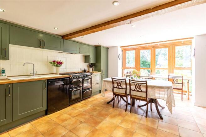 Newbury Road, Lambourn, Hungerford, Berkshire, RG17 photo 4