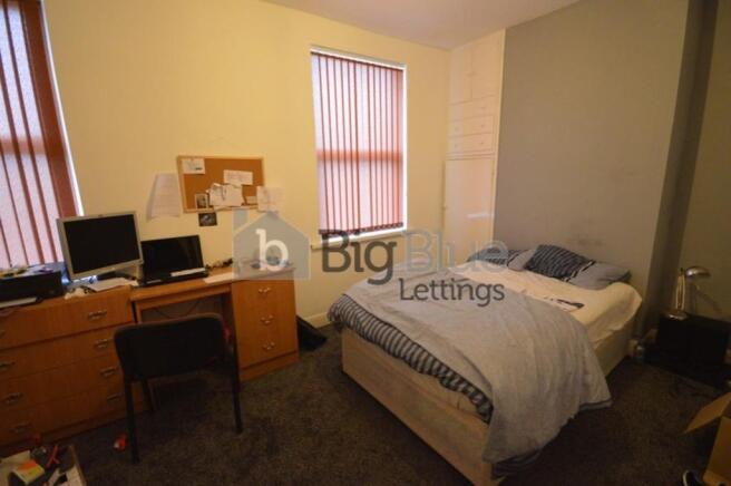 6 bed House Share to rent Image 11