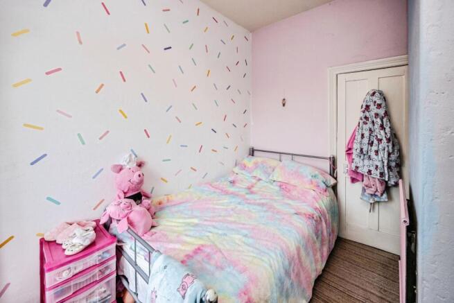 3 bed Terraced for sale Image 11