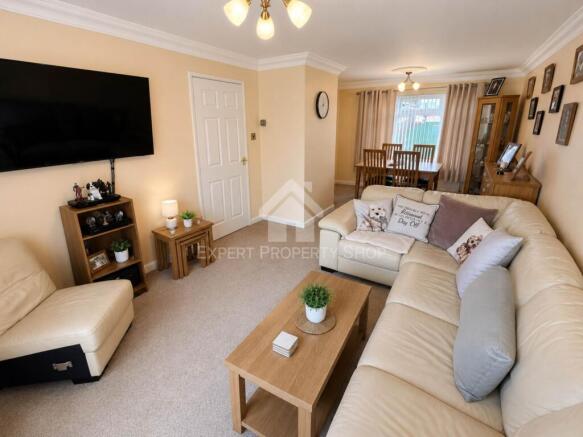3 bed Town House for sale Image 6