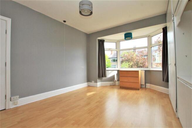 19 Rydal Road bed 1.JPG