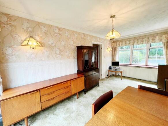 Family Room pic 3.jpg