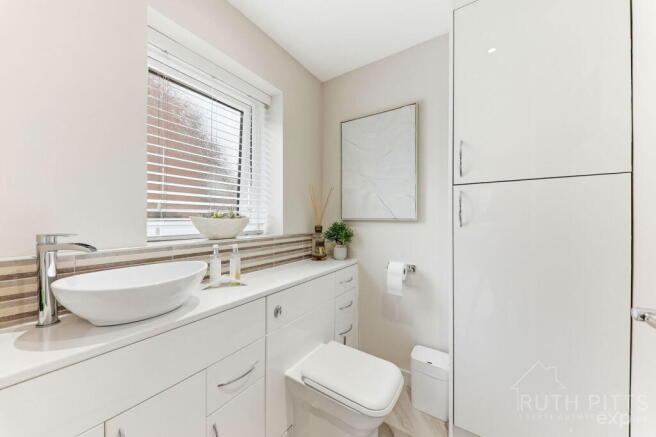 3 bed Detached Bungalow for sale Image 8