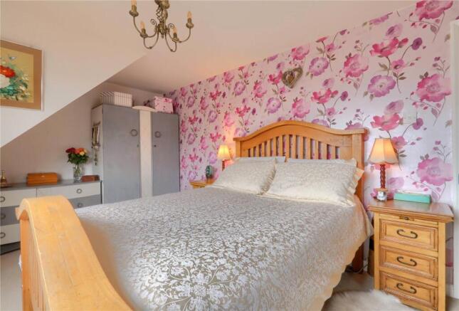 3 bed Semi-Detached for sale Image 12