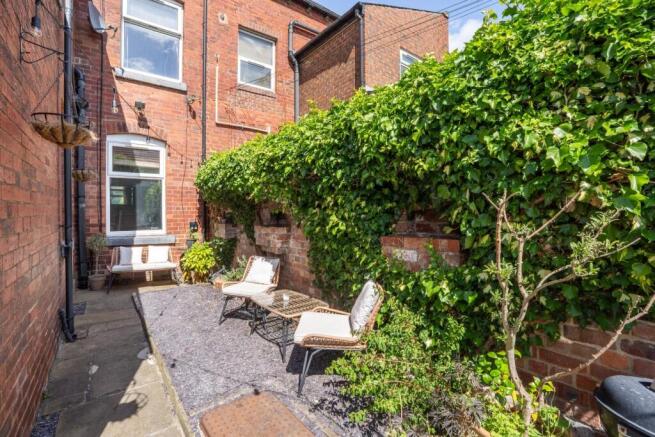 5 bed Terraced for sale Image 6