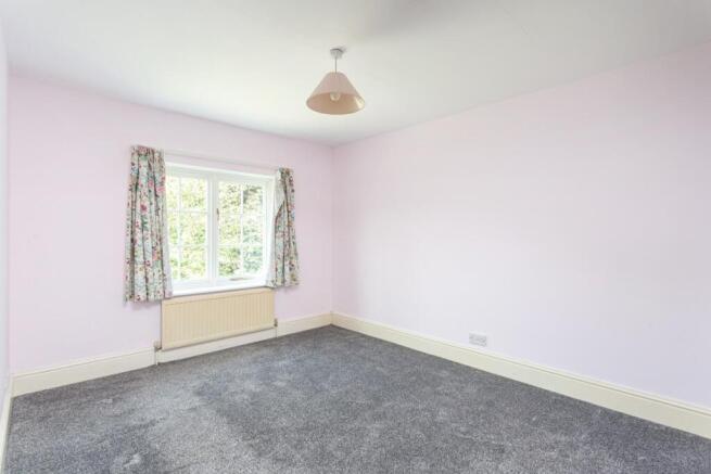 4 bed Detached for sale Image 7