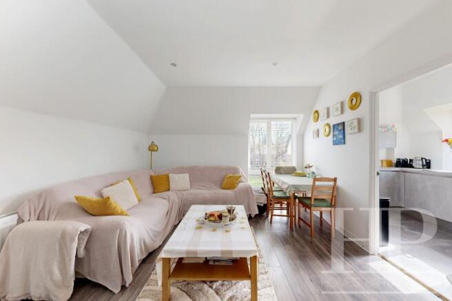 Lounge/dining room
