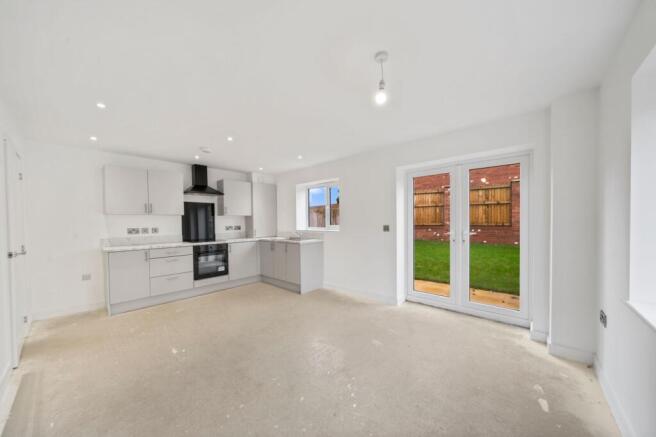 Halis Court, Hale Village, L24 photo 3