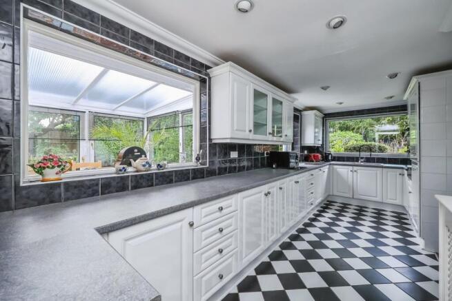 Fitted Kitchen