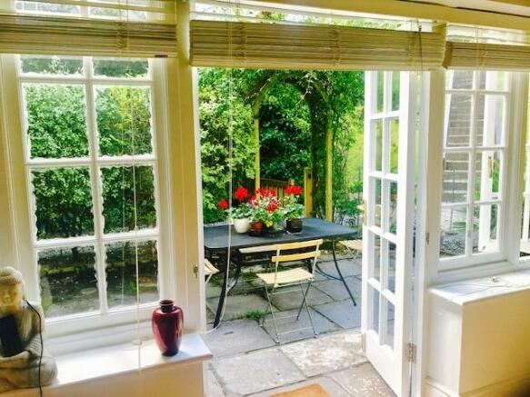 Door to patio2 .jpg