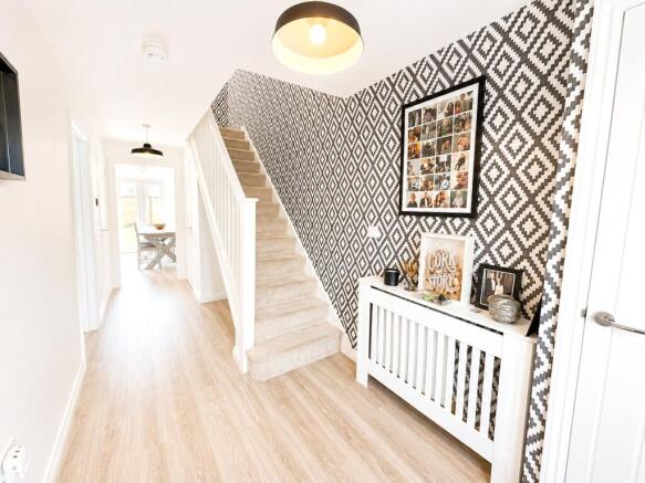 4 bed Detached for sale Image 10
