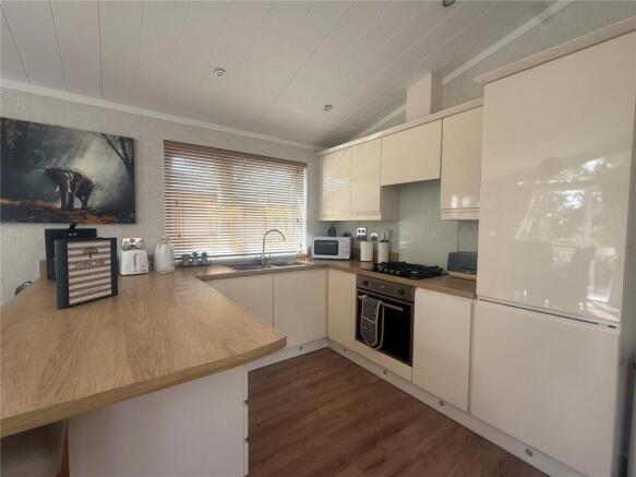 2 bed Mobile Home for sale Image 4