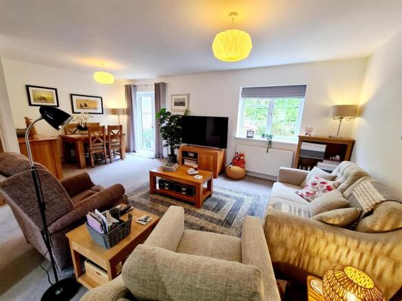 Living/Dining Room
