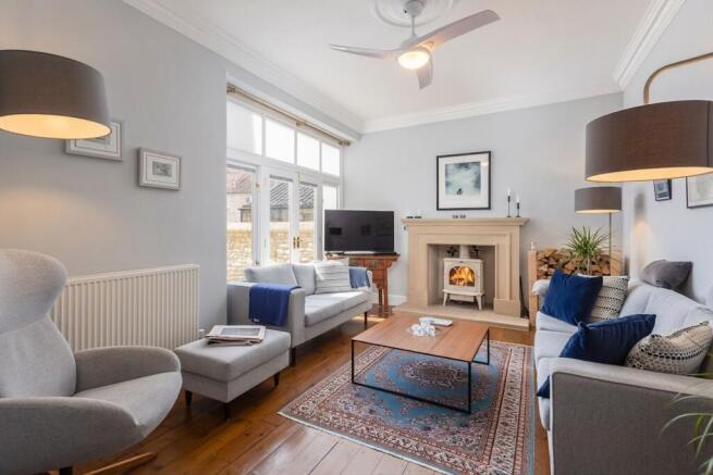 5 bed Semi-Detached for sale Image 10