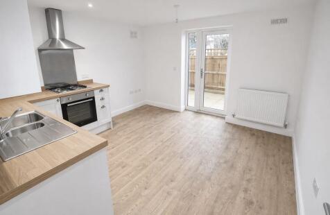 Holt Road, Fakenham - CHAIN FREE