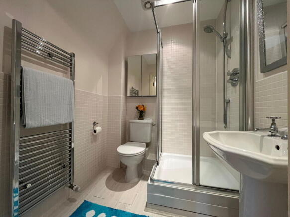 2 bed Apartment for sale Image 12